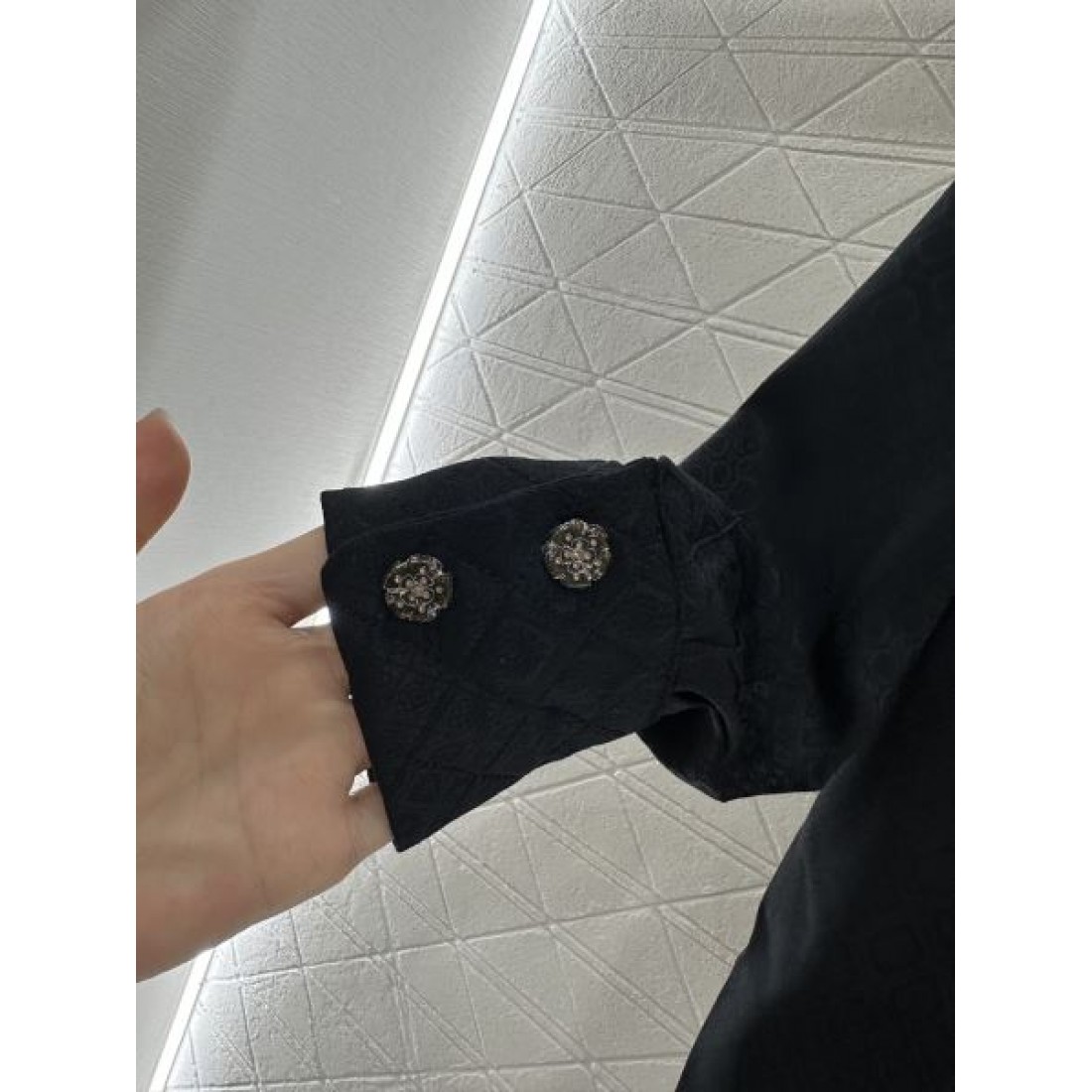 シャネル コピー シャツ CHANEL 洗練されたデザインで都会的に
