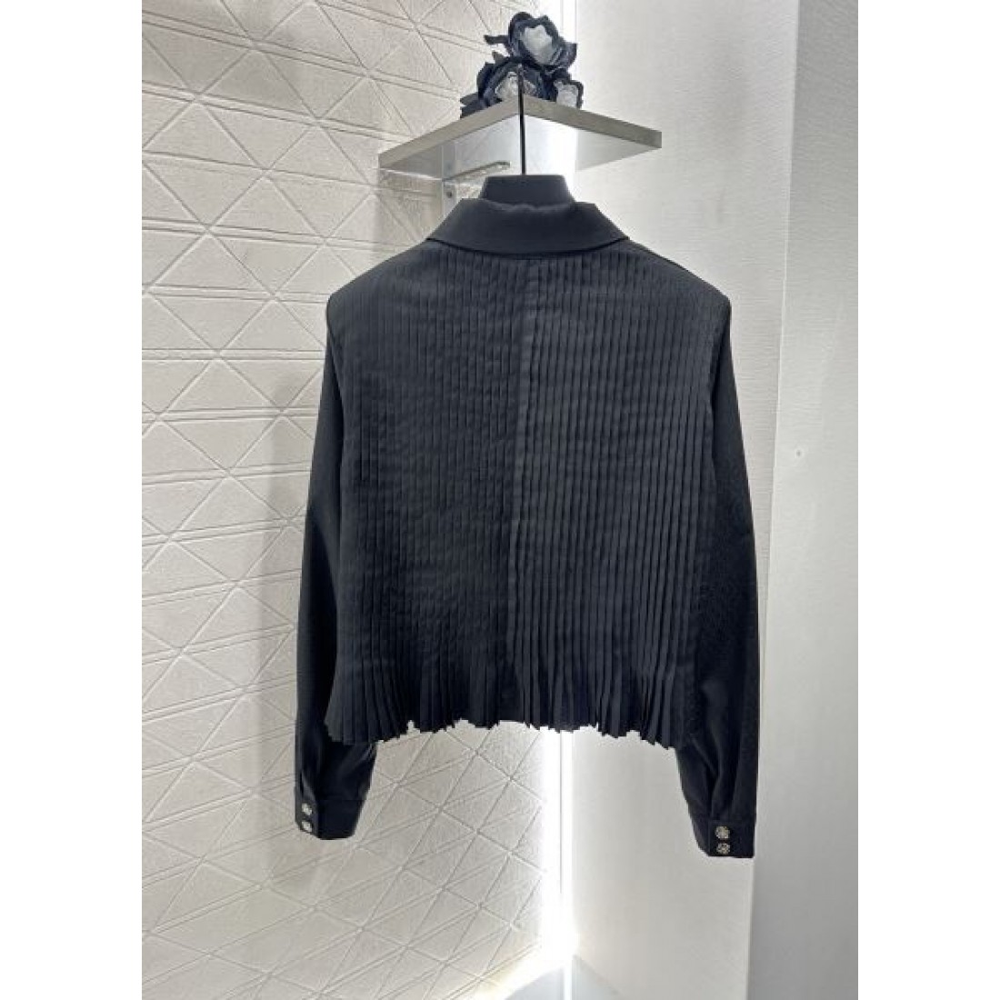 スタイリッシュな CHANEL コピー セットアップ CHANEL モダンな印象