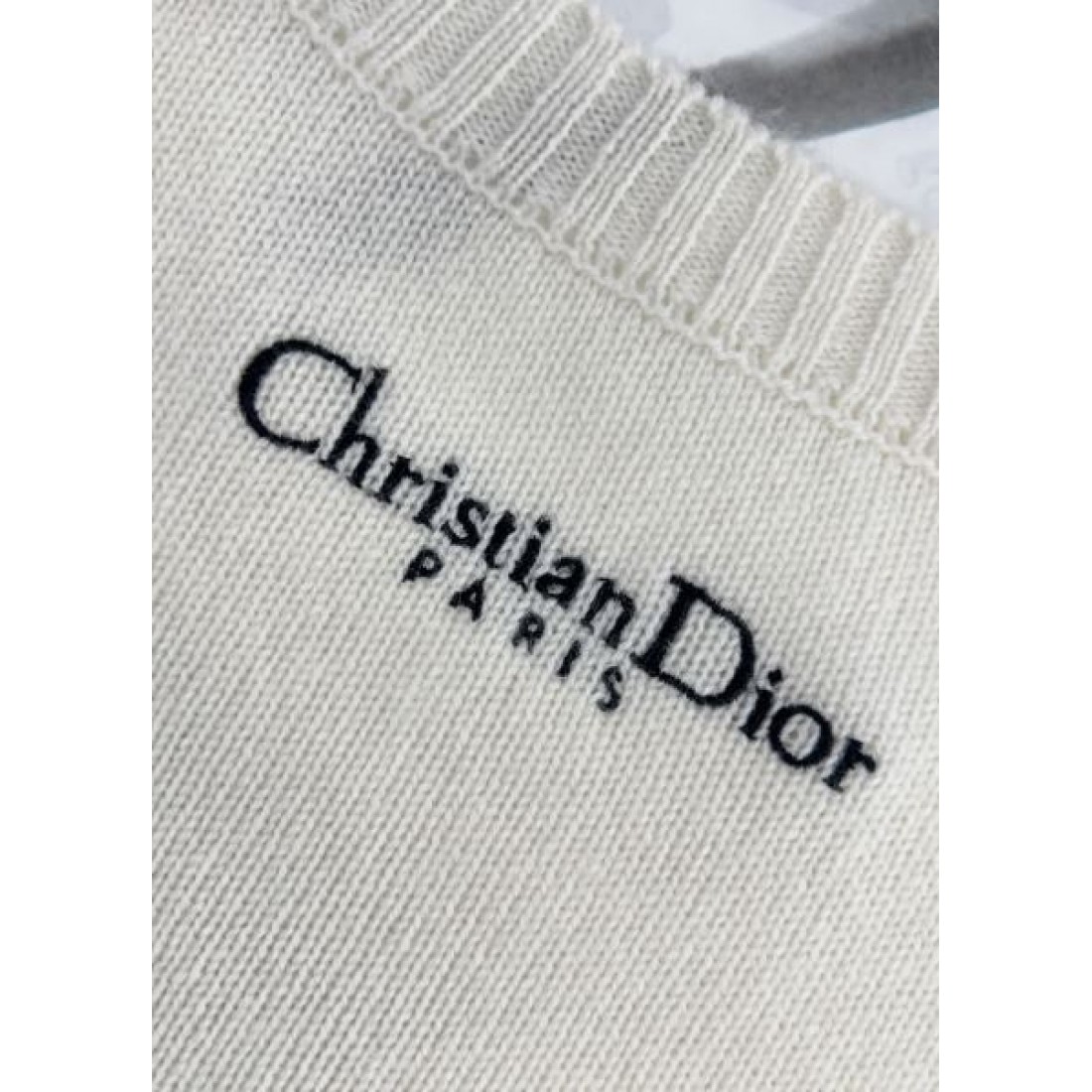 上質で魅力的な DIOR ディオール コピー 長袖トップス 高感度スタイル