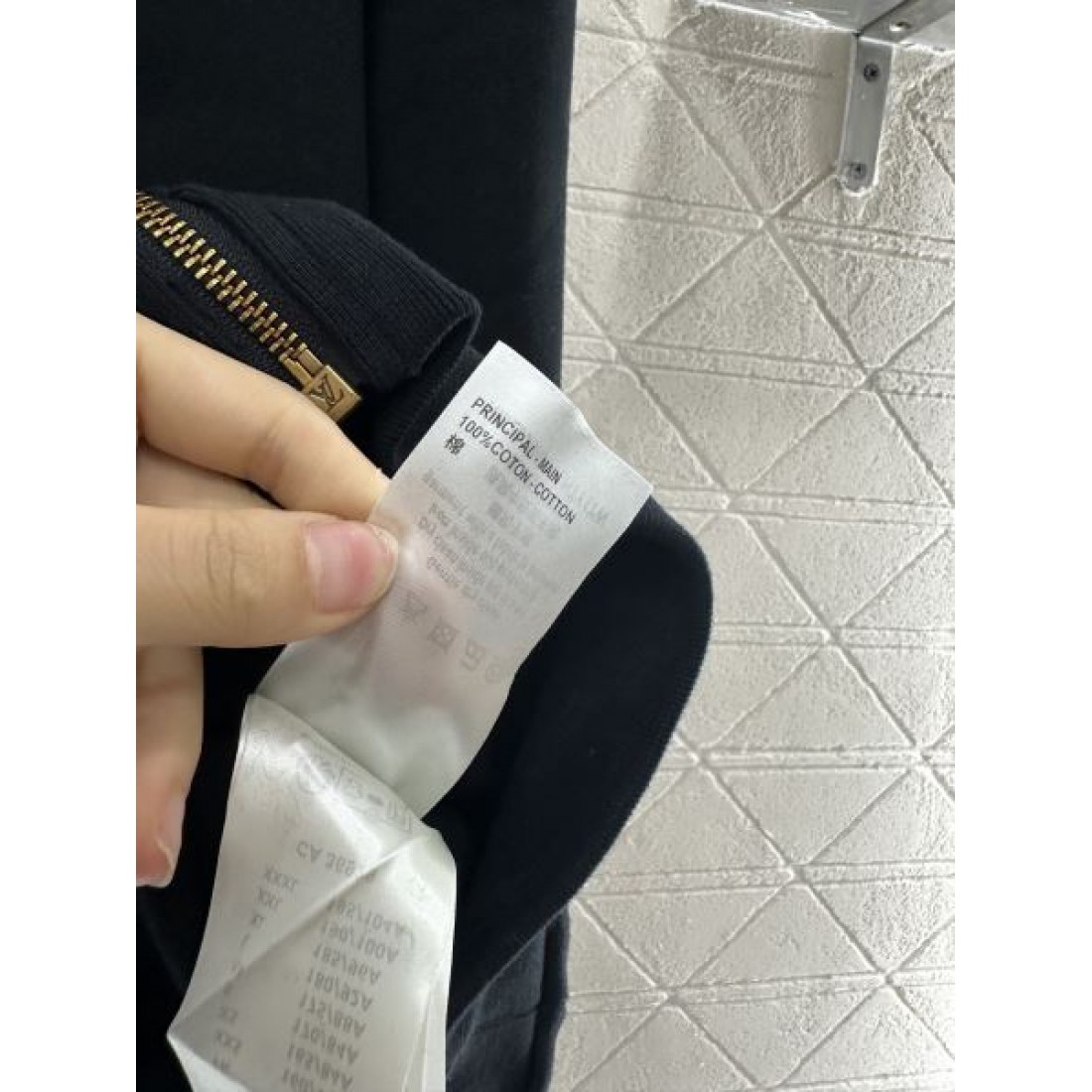 高級感ただよう LOUIS VUITTON ルイヴィトン コピー アウター 洗練されたスタイル