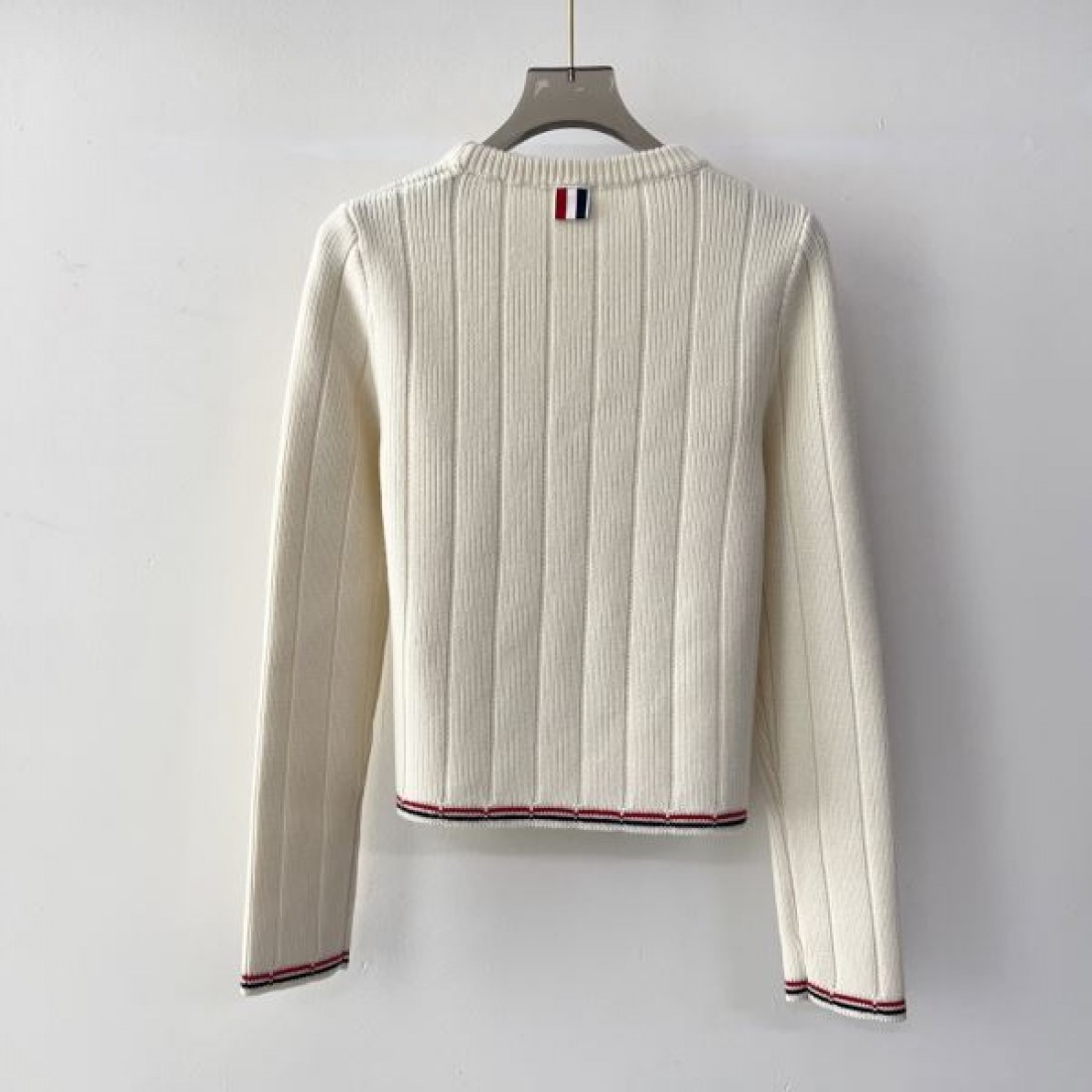 THOM BROWNE トムブラウン コピー 長袖トップス 上品でモードな スタイリングに