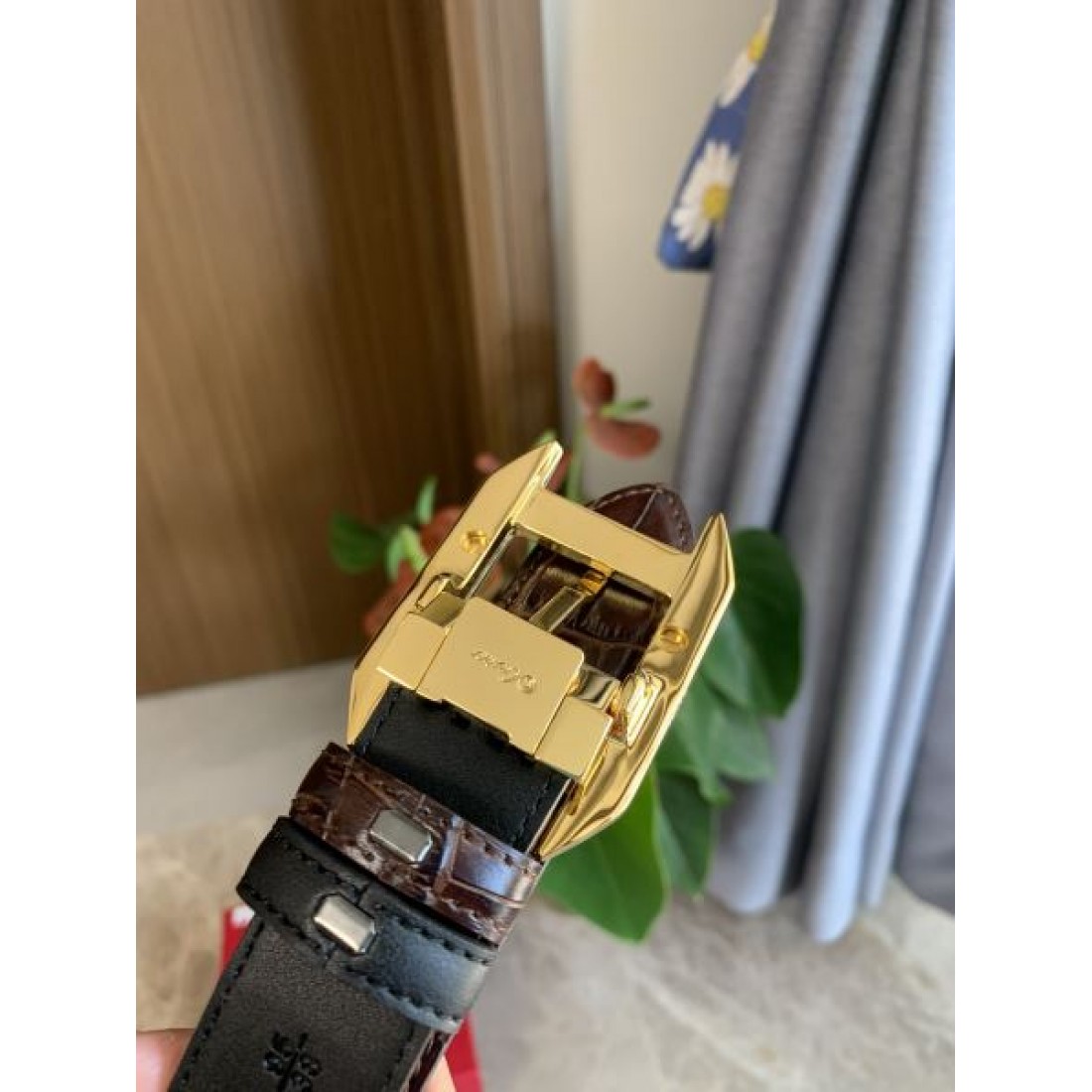 CARTIER スーパーコピー ベルト カルティエ 華やかでクラシカルな雰囲気