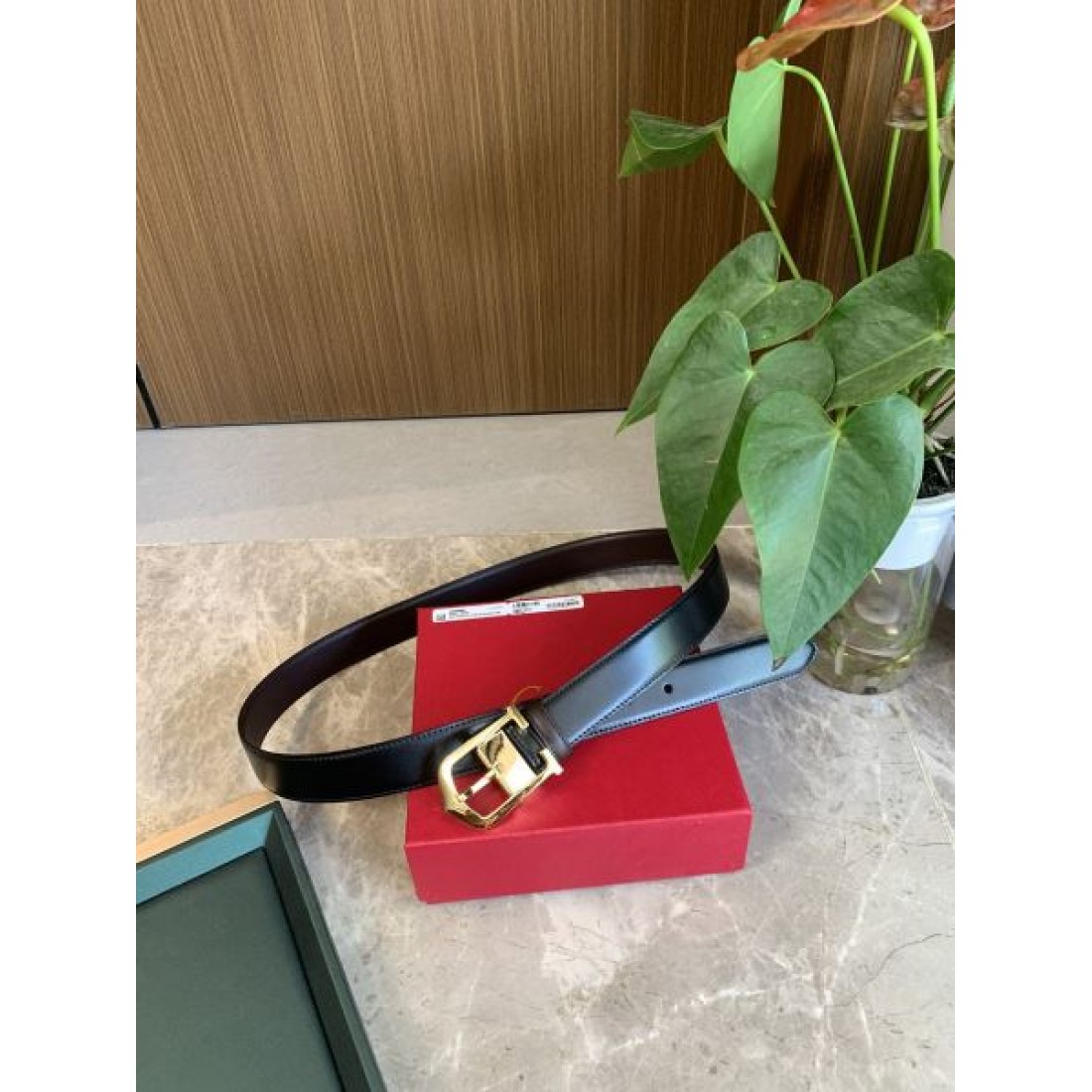 CARTIER カルティエ スーパーコピー ベルト 魅力的でモダンなデザイン