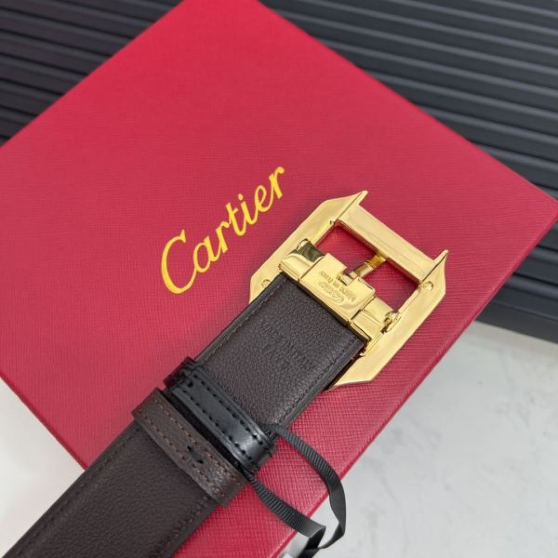 気品ただよう CARTIER カルティエ スーパーコピー ベルト 贅沢な装いに