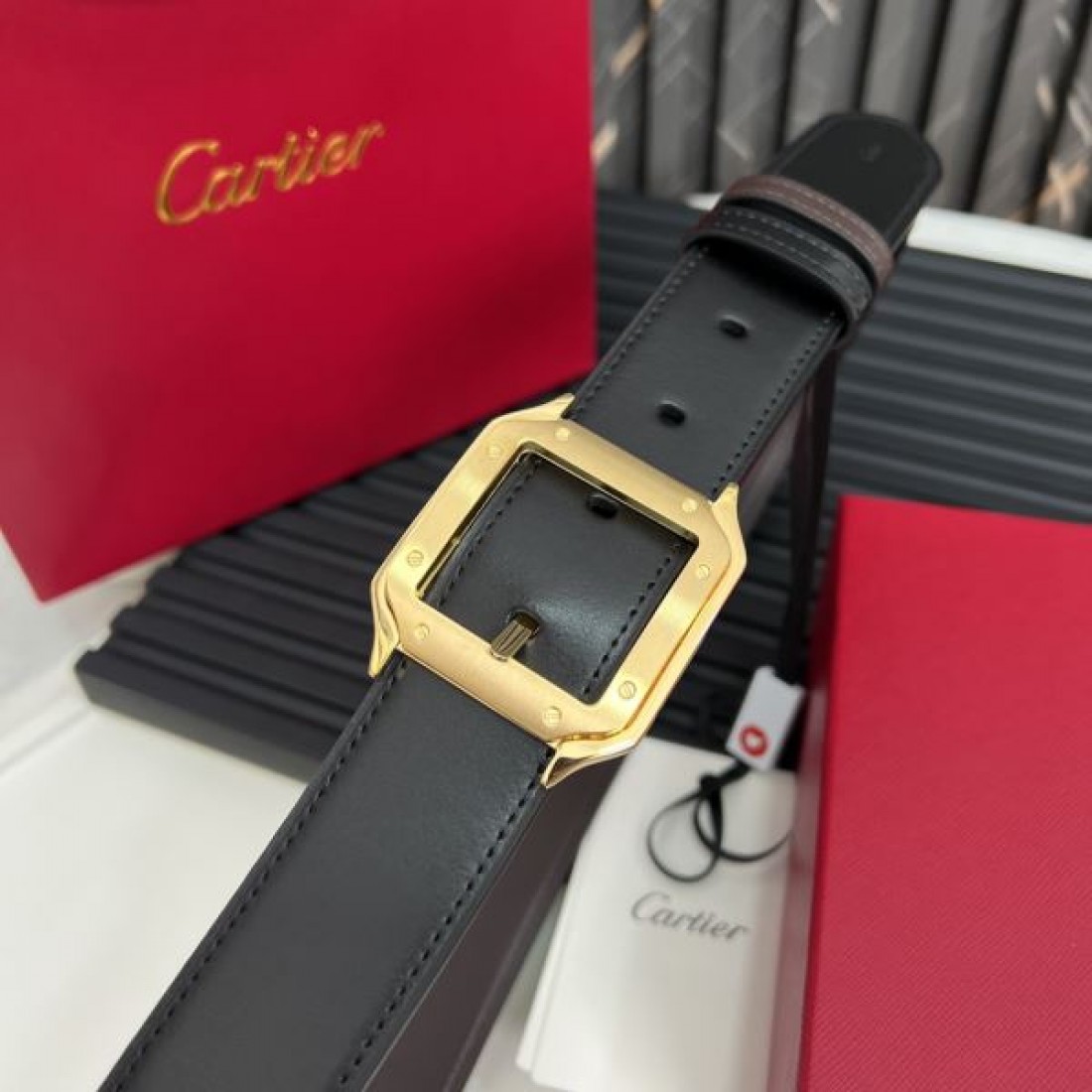 気品ただよう CARTIER カルティエ スーパーコピー ベルト 贅沢な装いに