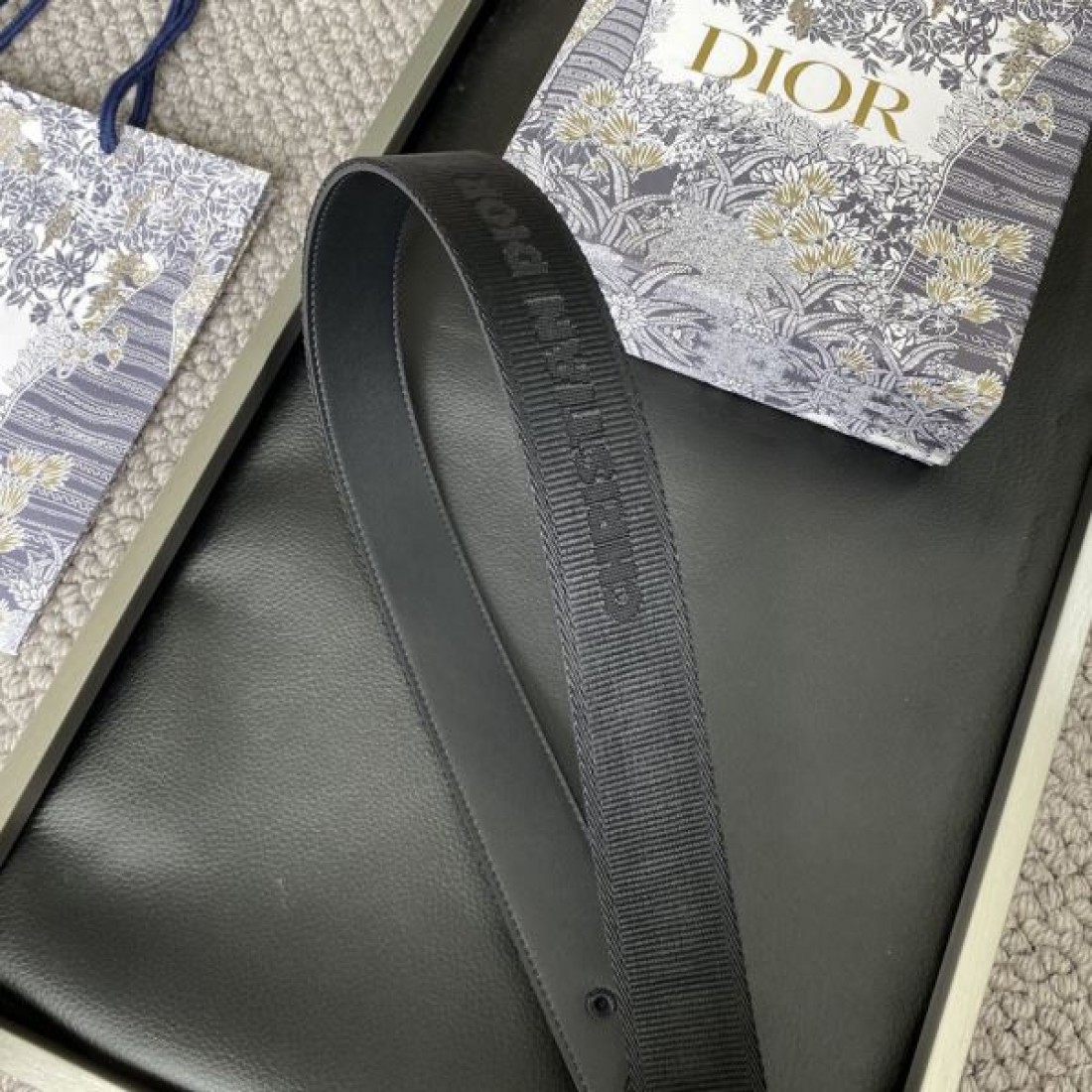 上質な雰囲気ただよう 人気の DIOR ディオール コピー ベルト 贅沢に