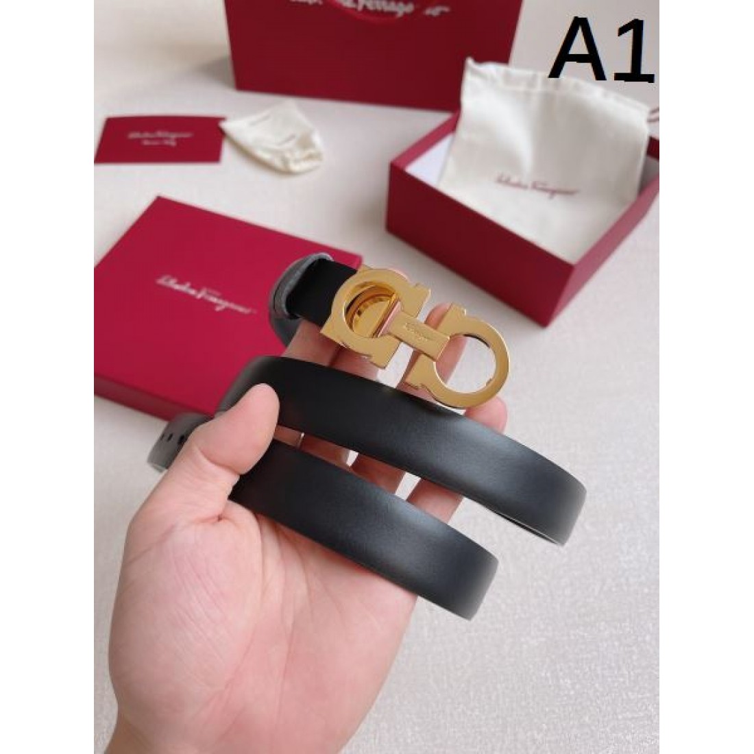 サルヴァトーレ コピー ベルト FERRAGAMO 旬なトレンド感で個性的に