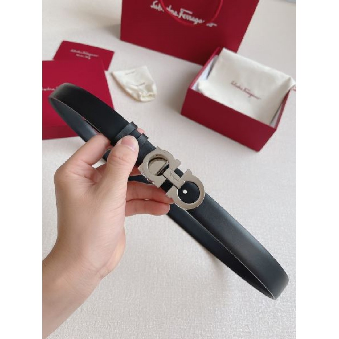 サルヴァトーレ コピー ベルト FERRAGAMO 旬なトレンド感で個性的に