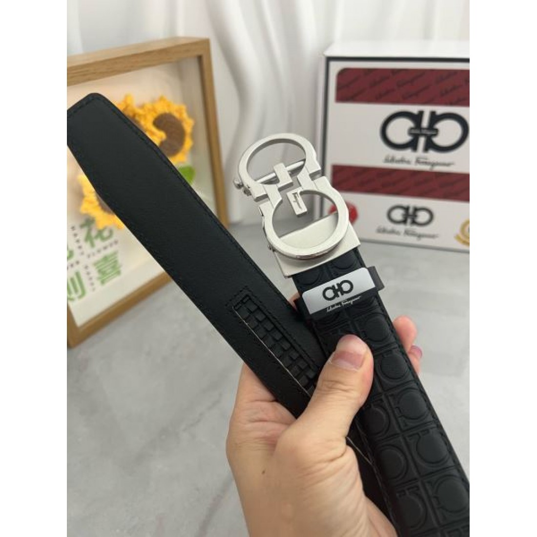 上質で優れた存在感 フェラガモ FERRAGAMO コピー ベルト モダンな仕上がり