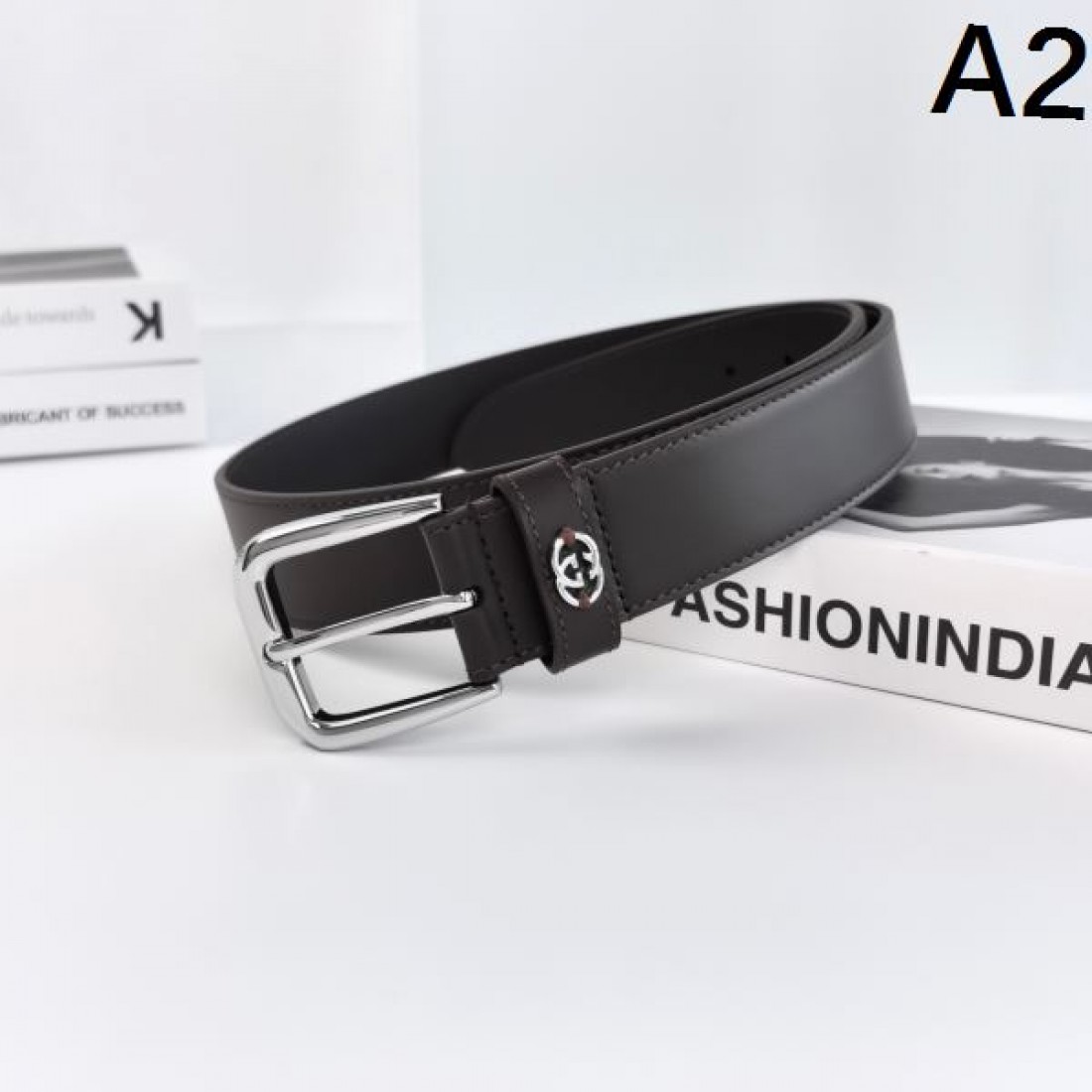  洗練と存在感を放つ GUCCI グッチ スーパーコピー ベルト 優雅に装う