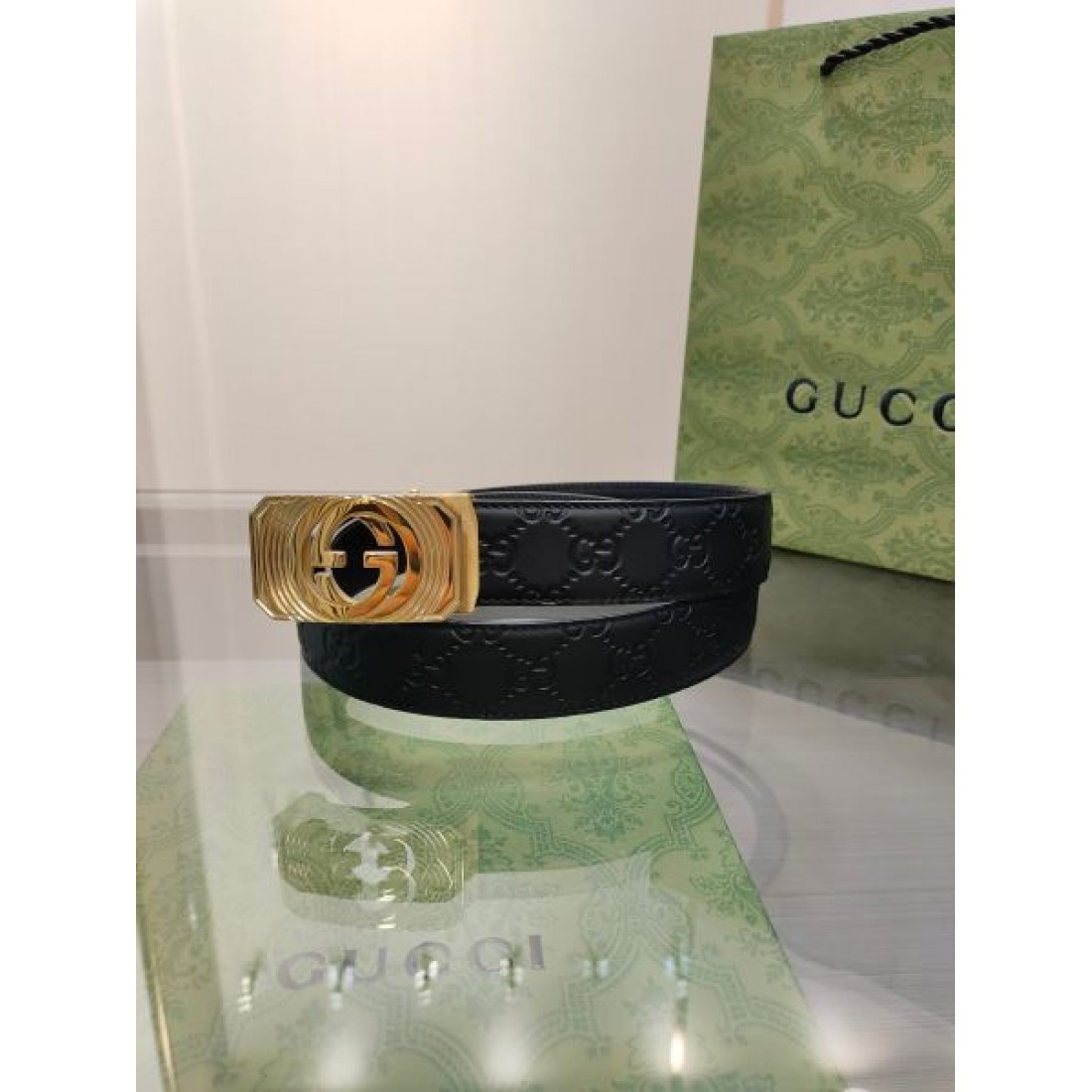 今注目の GUCCI グッチ スーパーコピー ベルト 贅沢な雰囲気を演出