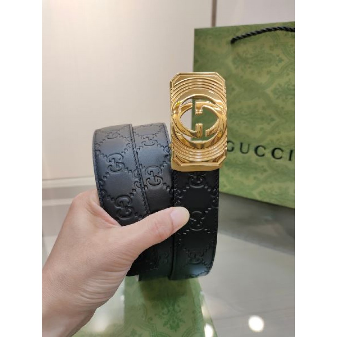 今注目の GUCCI グッチ スーパーコピー ベルト 贅沢な雰囲気を演出