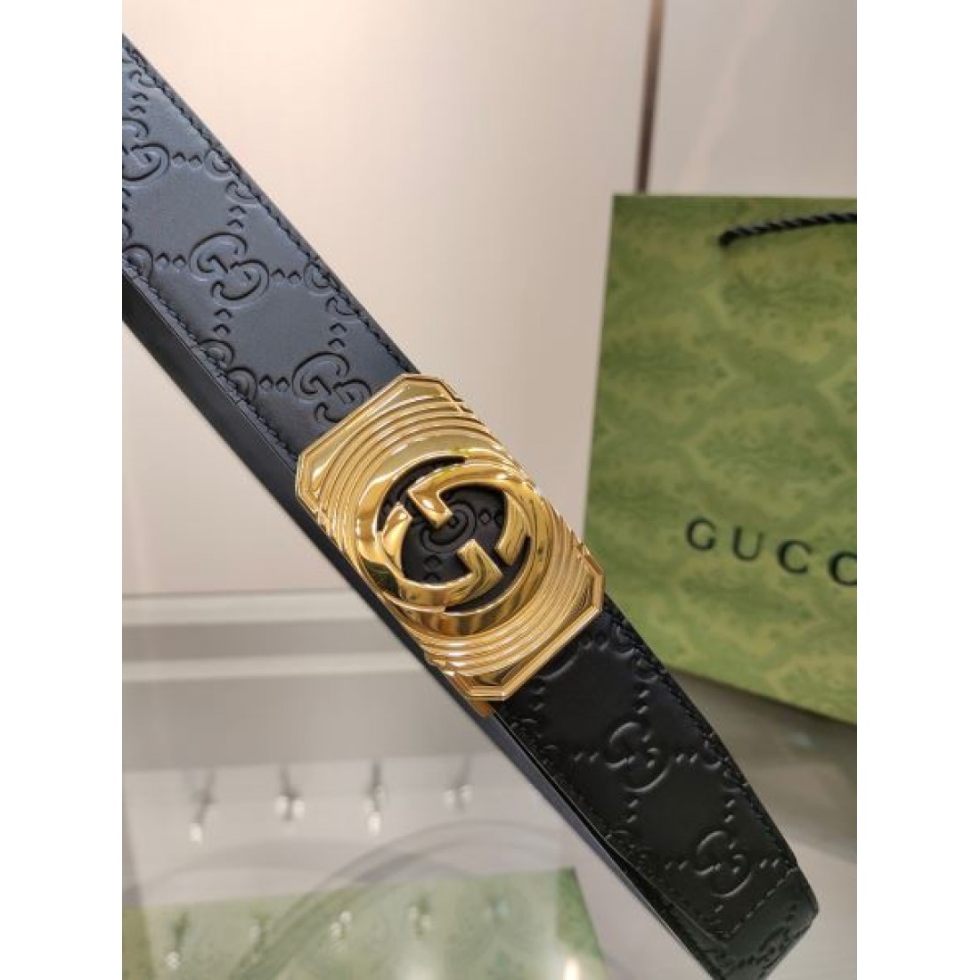 今注目の GUCCI グッチ スーパーコピー ベルト 贅沢な雰囲気を演出