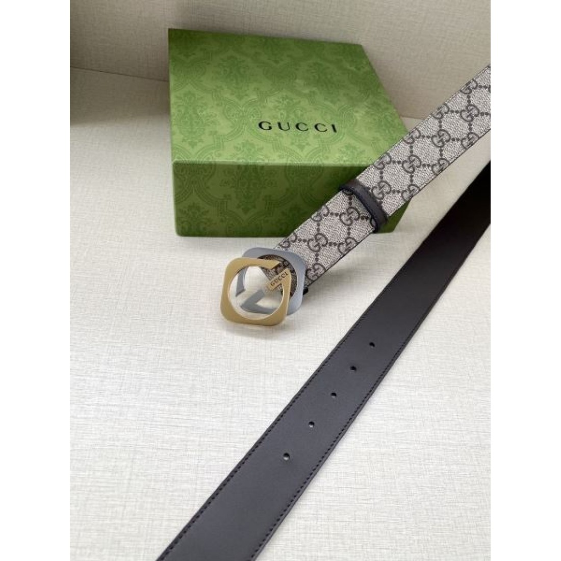  クラシックで重厚感ある グッチ スーパーコピー ベルト GUCCI 高級志向におすすめ