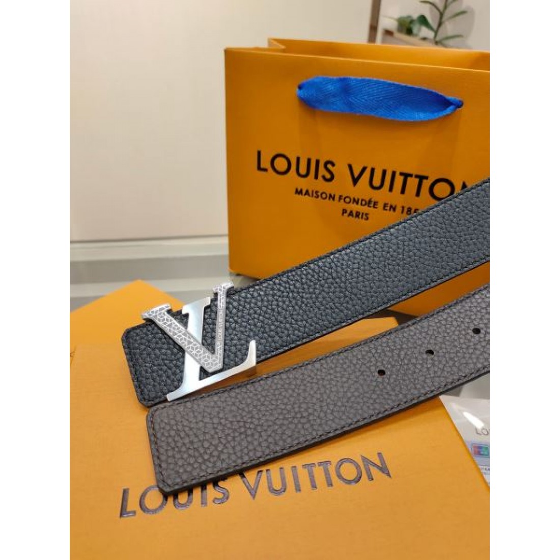 人気を集める LOUIS VUITTON ルイ ヴィトン コピー ベルト 高級感ただよう逸品