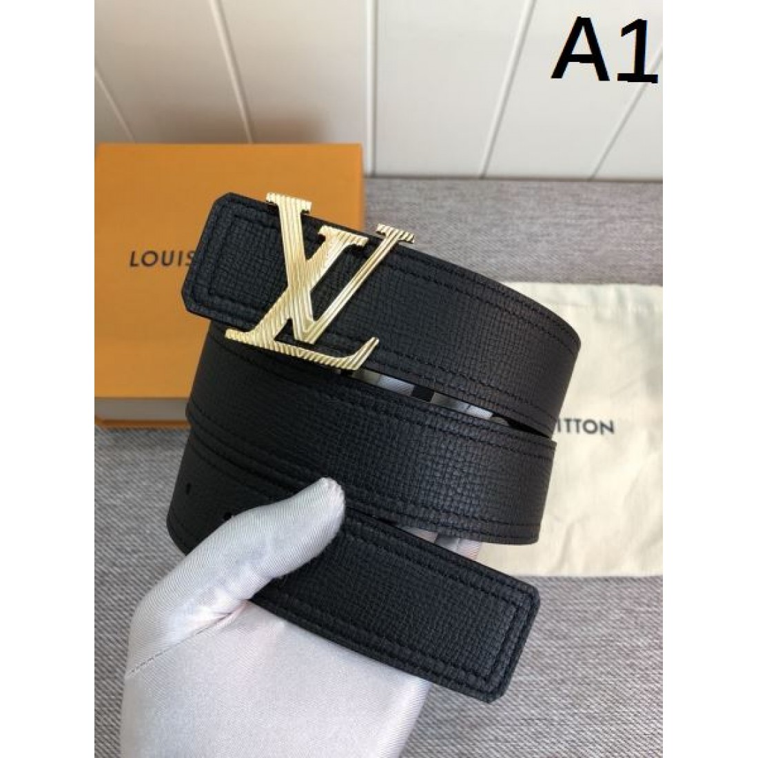 ルイ ヴィトン コピー ベルト LOUIS VUITTON 贅沢で洗練された存在感