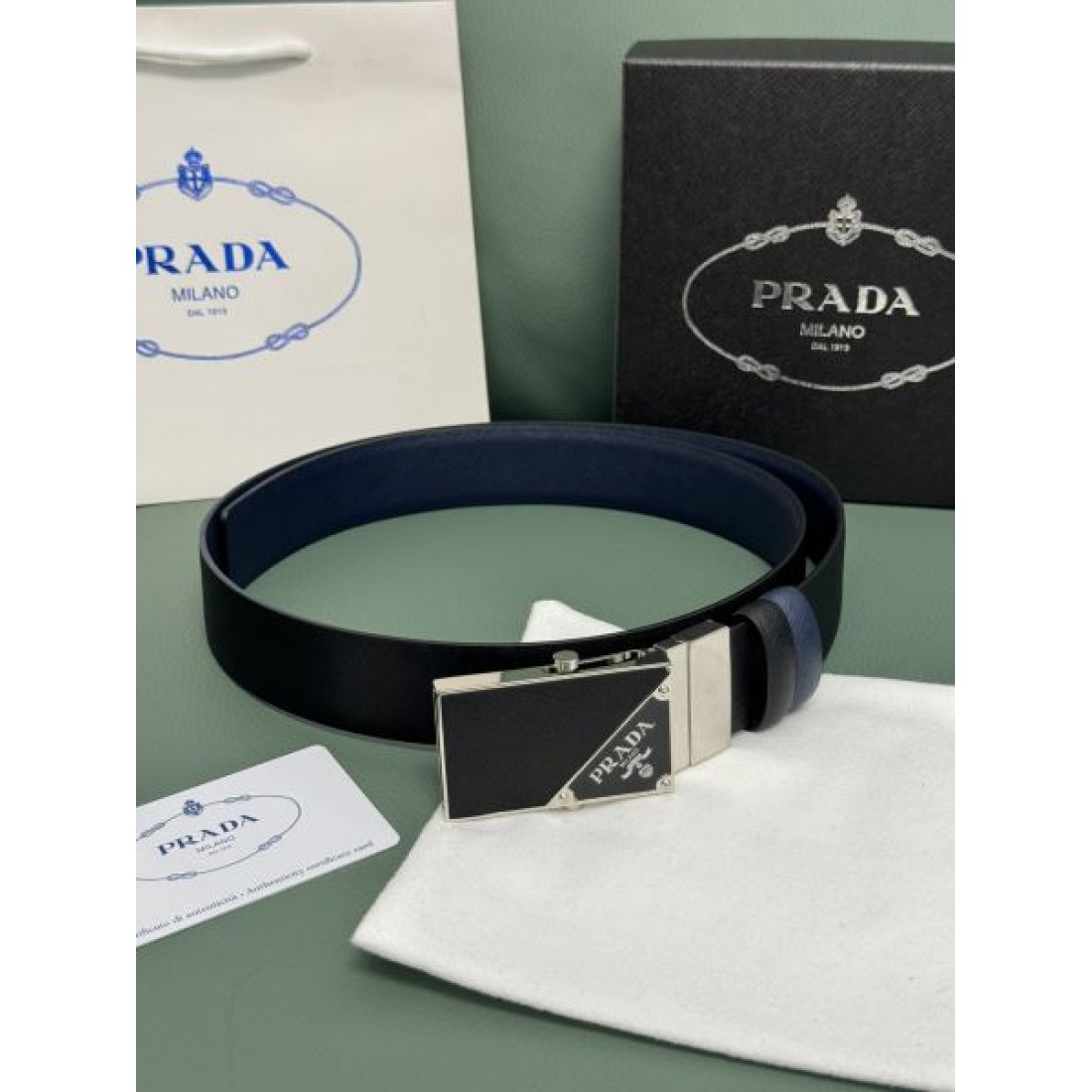 PRADA プラダ スーパーコピー ベルト でシックに決まる上品で魅惑的なデザイン