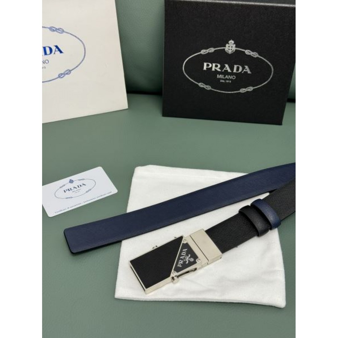 PRADA プラダ スーパーコピー ベルト でシックに決まる上品で魅惑的なデザイン