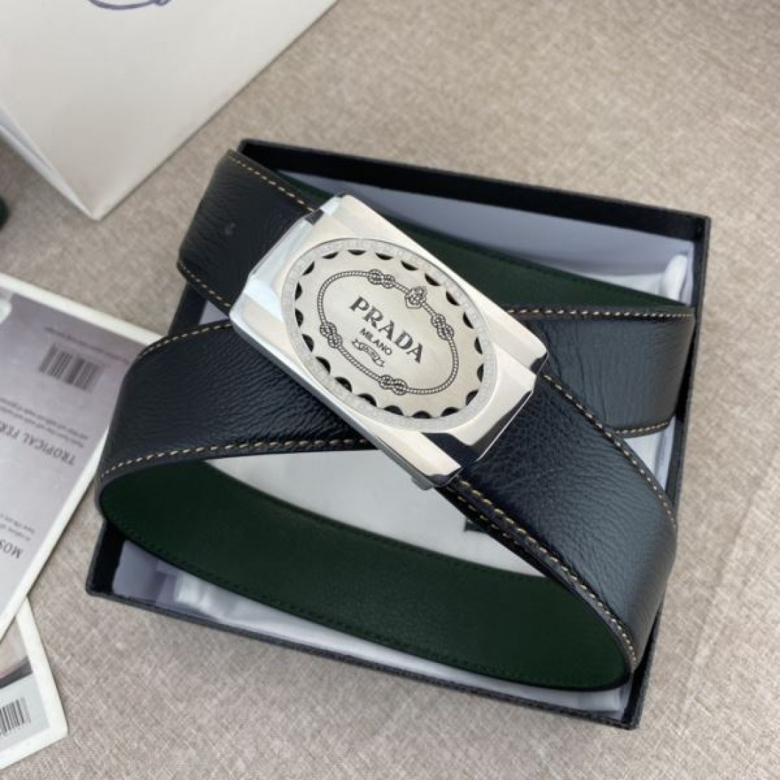  人気急上昇の PRADA プラダ スーパーコピー ベルト 高級感ただようスタイル