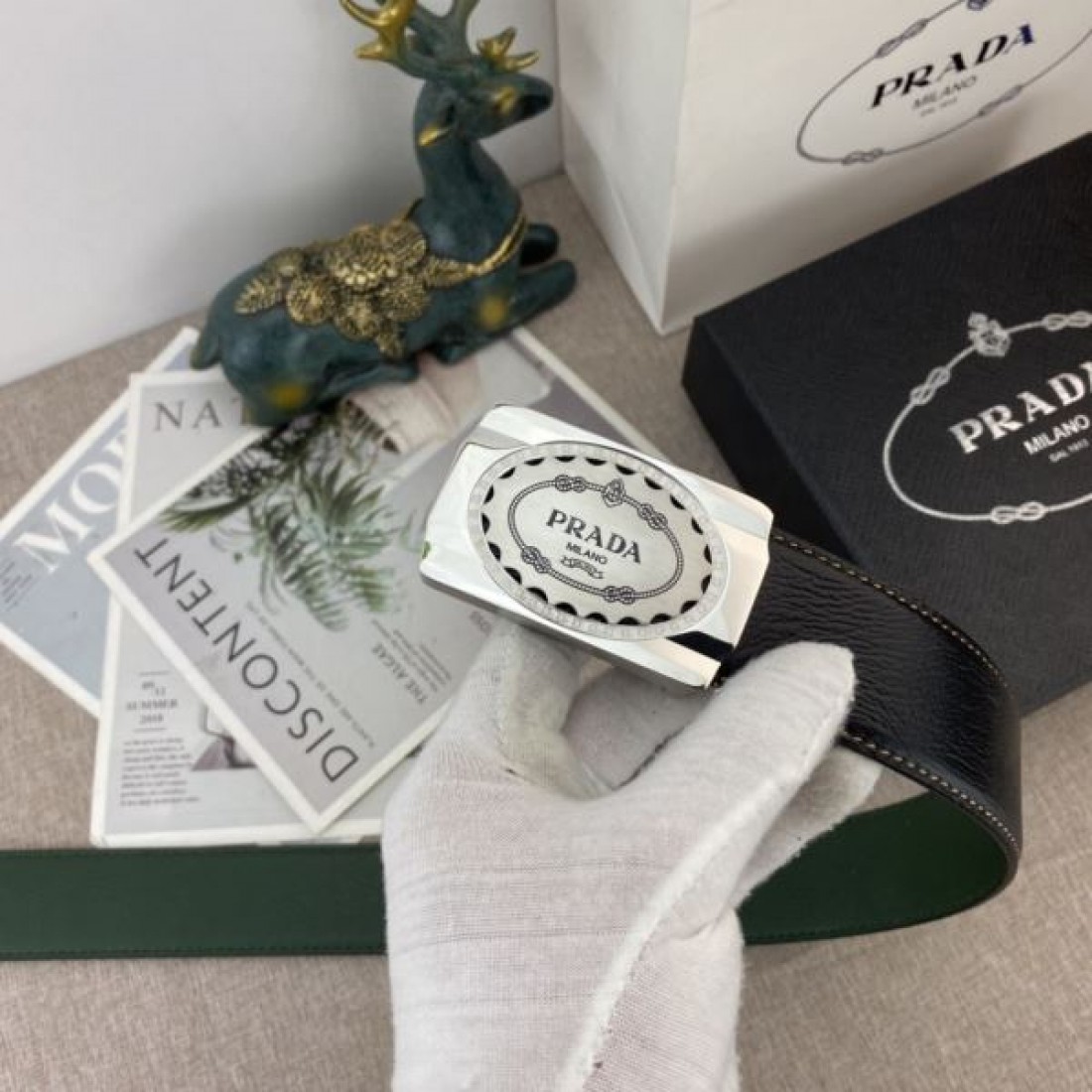  人気急上昇の PRADA プラダ スーパーコピー ベルト 高級感ただようスタイル