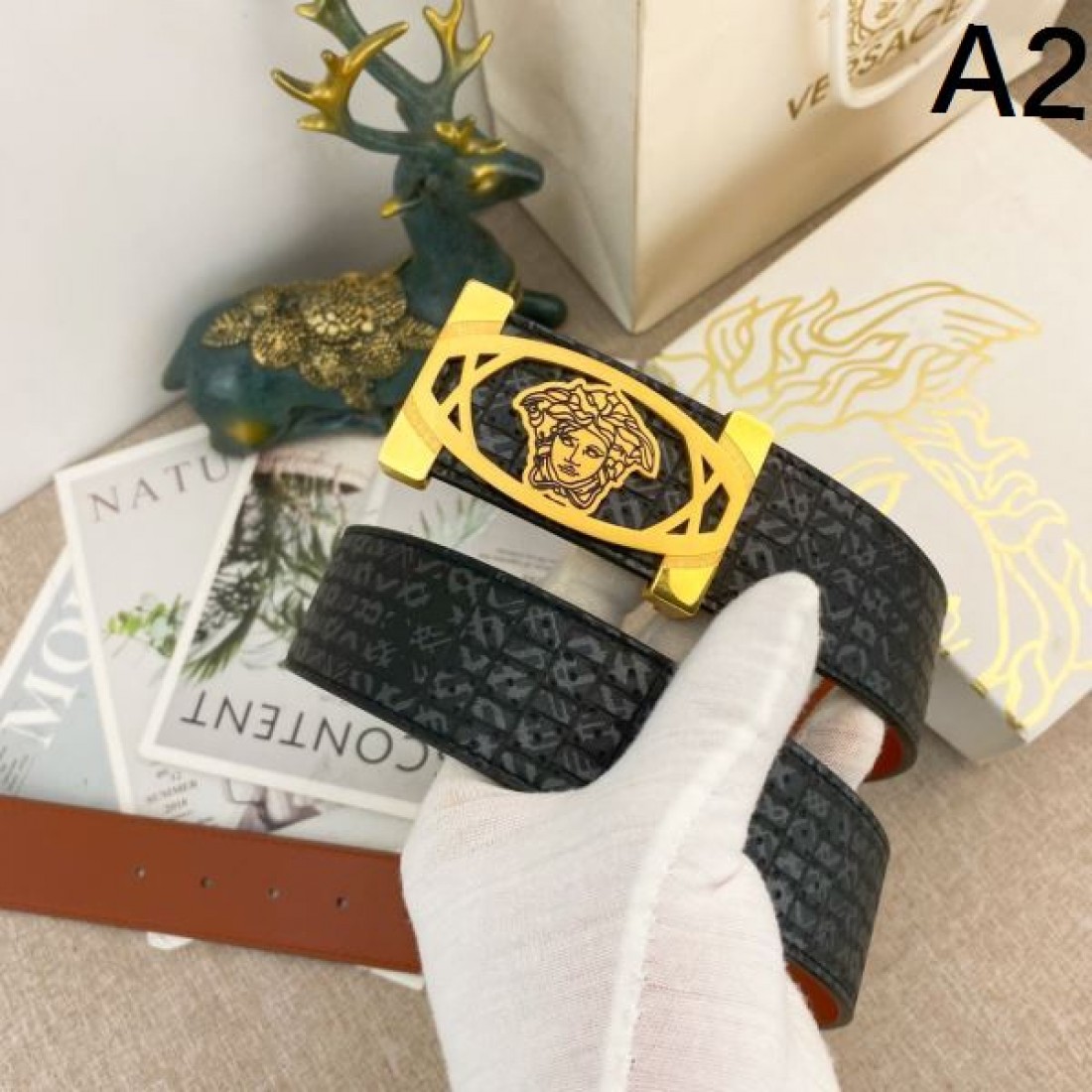 華麗で大胆な VERSACE ヴェルサーチェ スーパーコピー ベルト 個性的な魅力