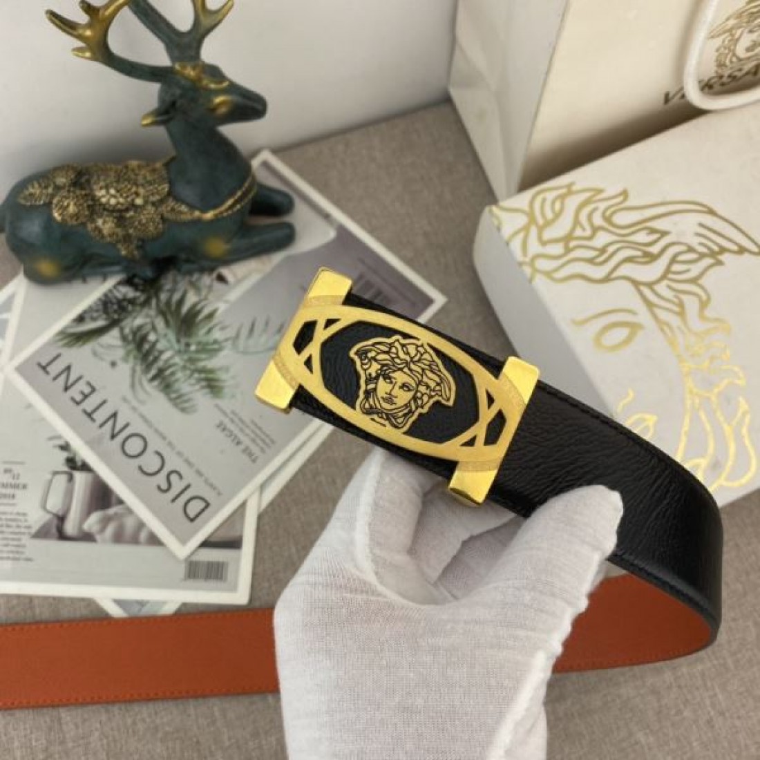 VERSACE ヴェルサーチェ コピー ベルト 高級志向の方にピッタリな洗練さ