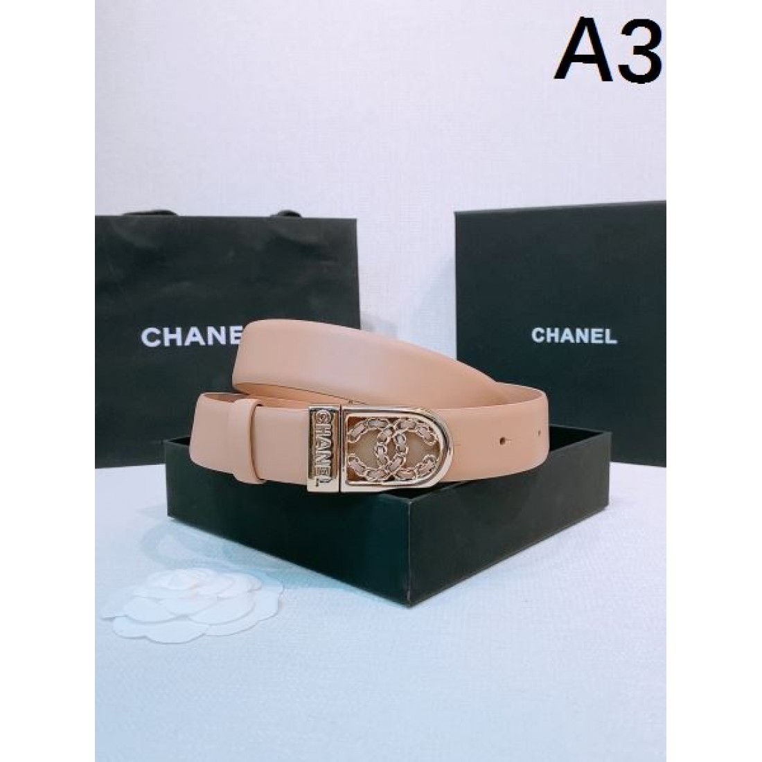 CHANEL シャネル スーパーコピー ベルト モードで洗練された雰囲気に