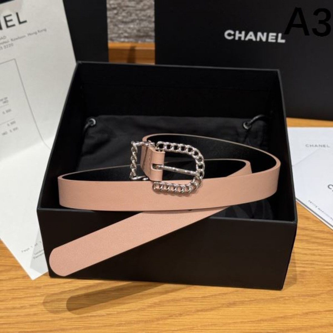上質さが際立つ シャネル スーパーコピー ベルト CHANEL 大人の魅力あふれる