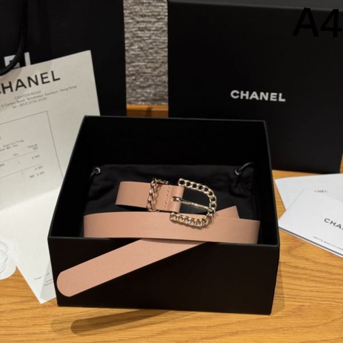 上質さが際立つ シャネル スーパーコピー ベルト CHANEL 大人の魅力あふれる