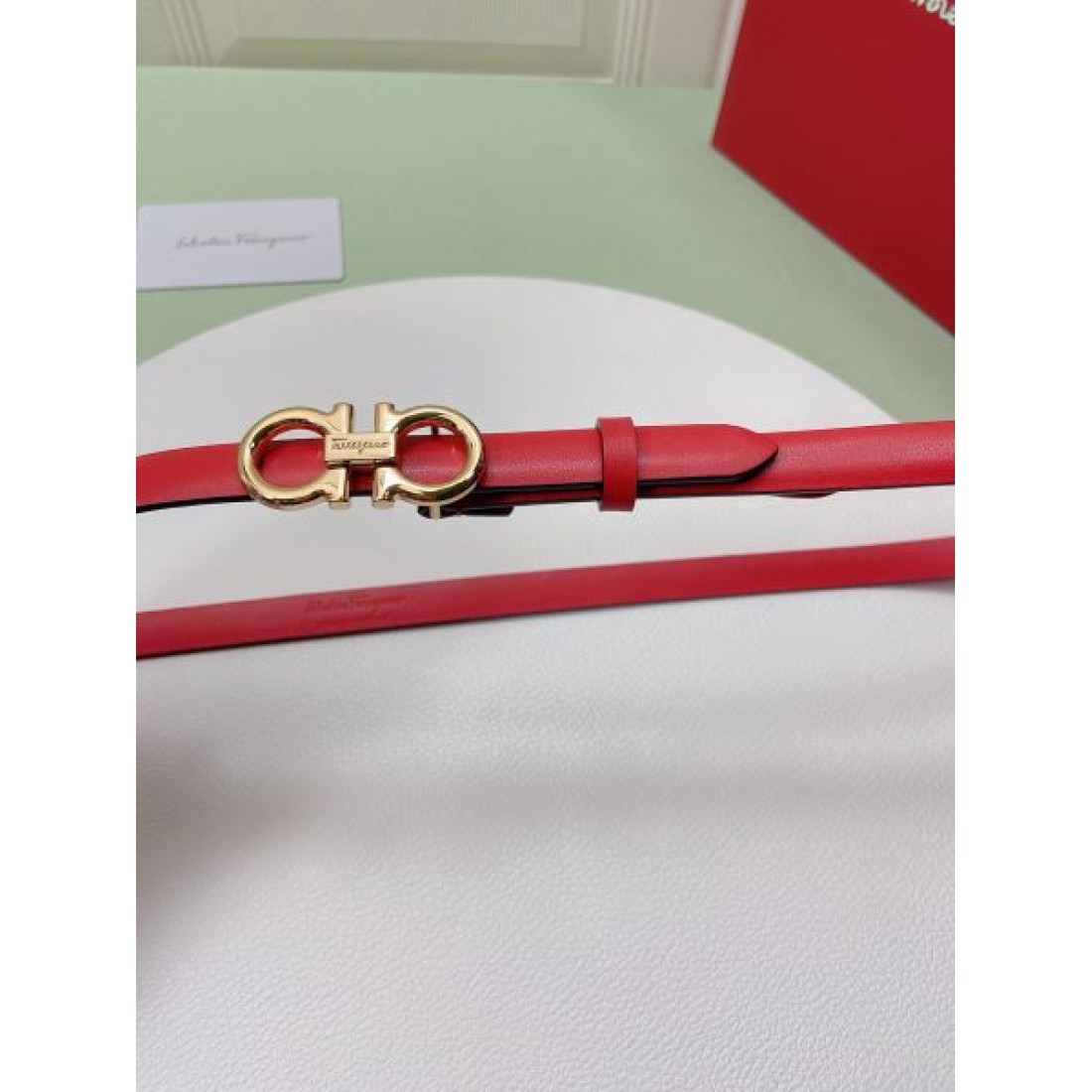 サルヴァトーレ コピー ベルト FERRAGAMO 洗練された上品さで魅力倍増