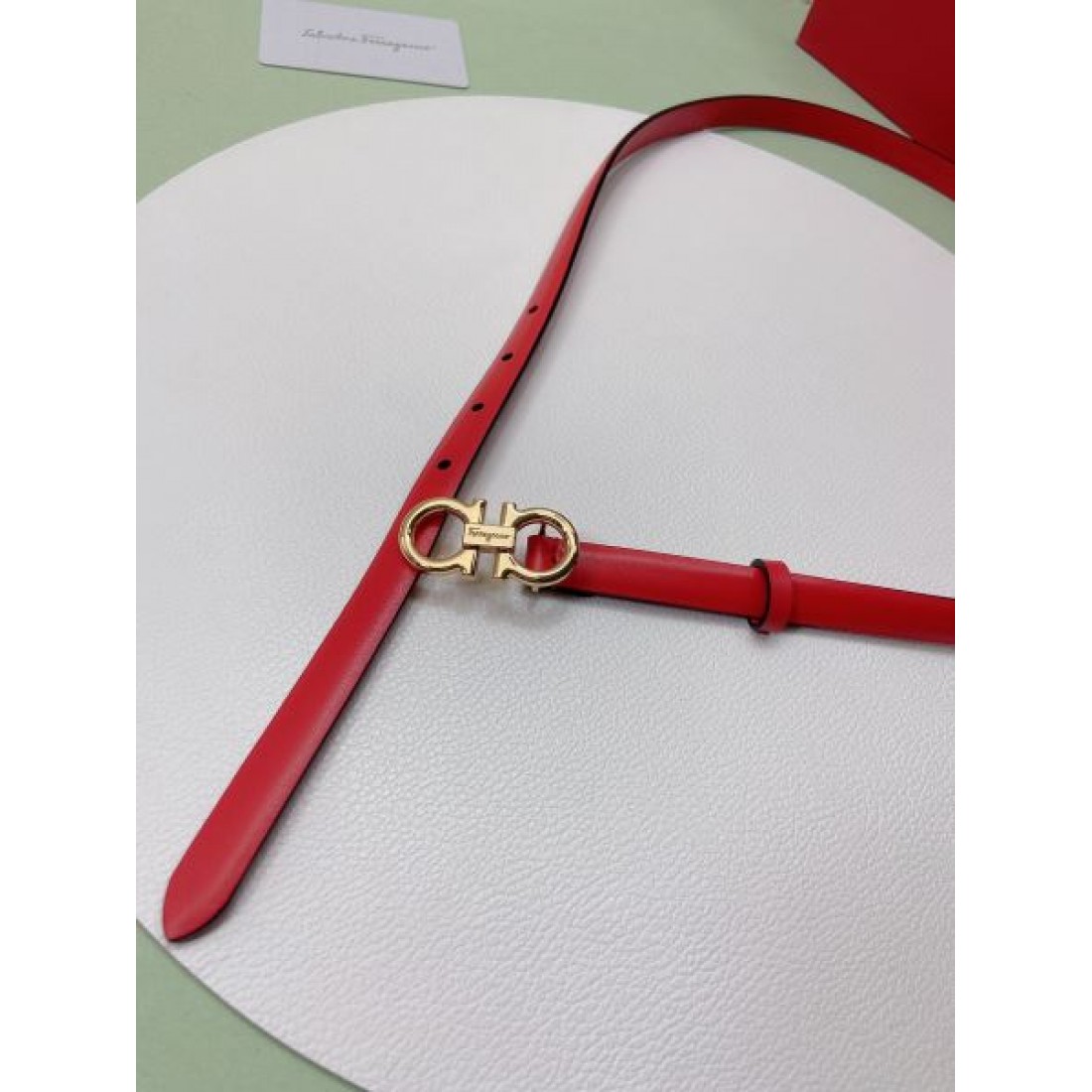サルヴァトーレ コピー ベルト FERRAGAMO 洗練された上品さで魅力倍増