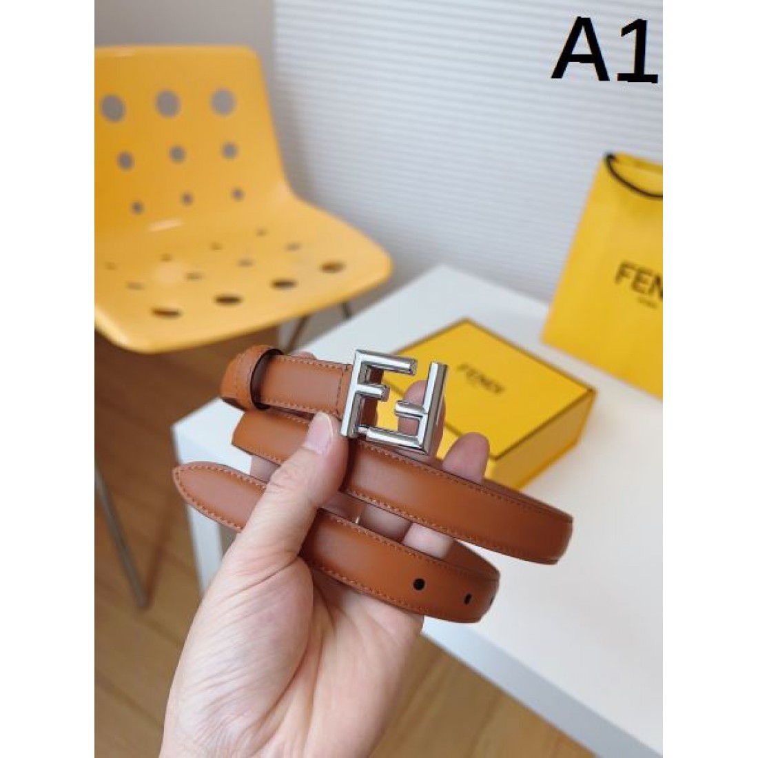 フェンディ コピー ベルト FENDI モダンで都会的な雰囲気を演出
