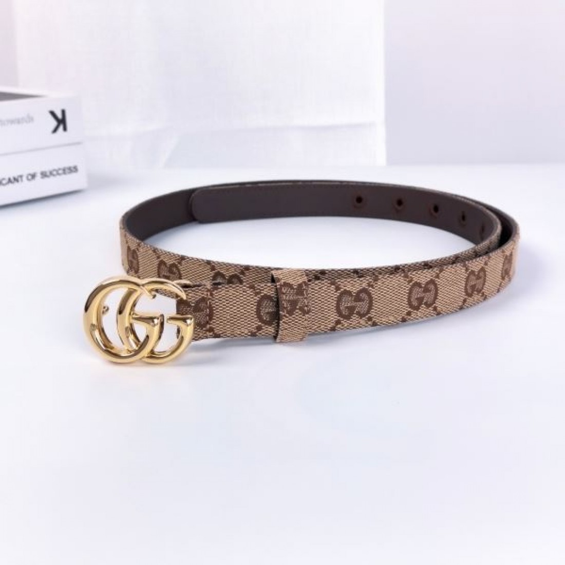 華やかでスタイリッシュな グッチ コピー ベルト GUCCI