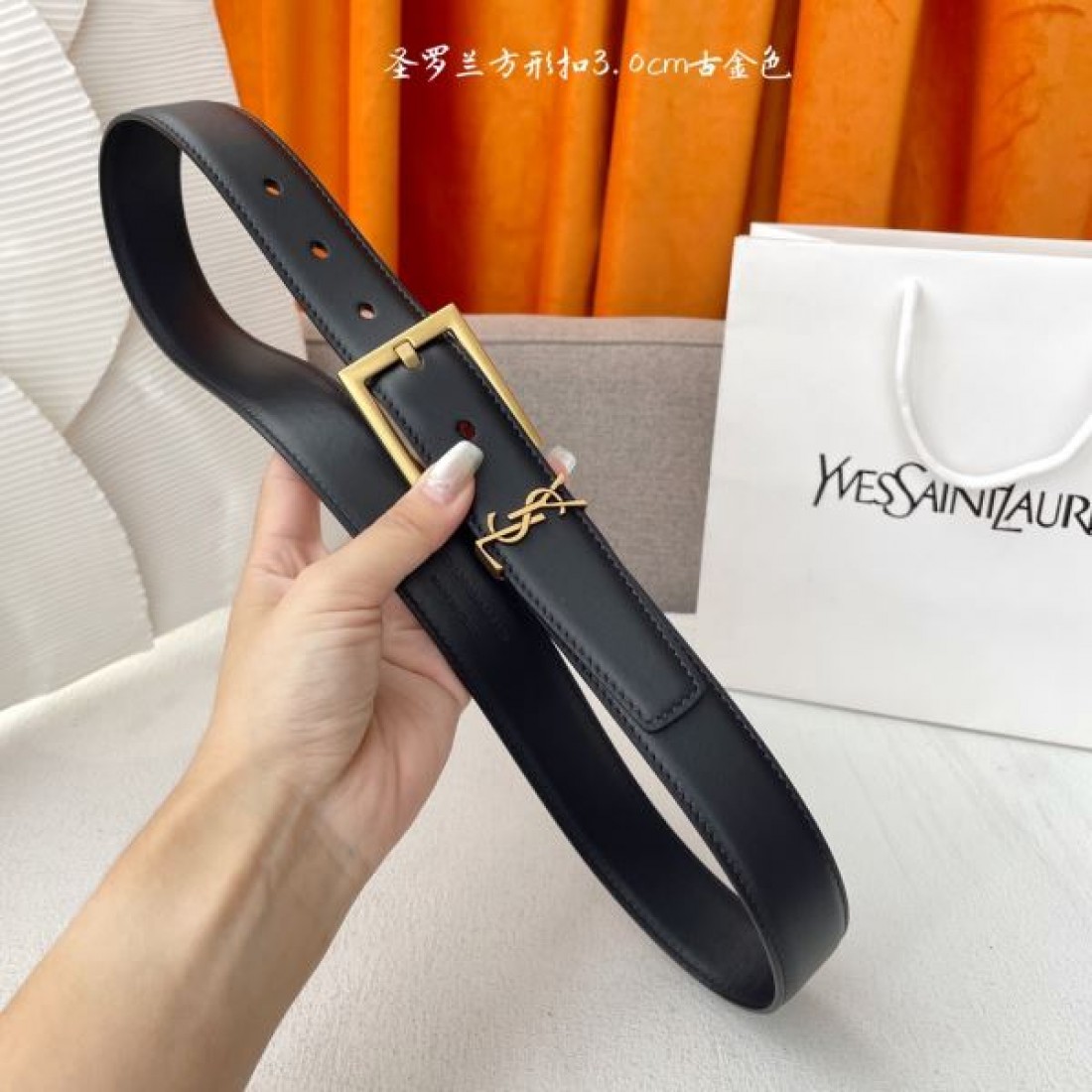 魅力的で存在感のある YSL イヴ サンローラン コピー ベルト