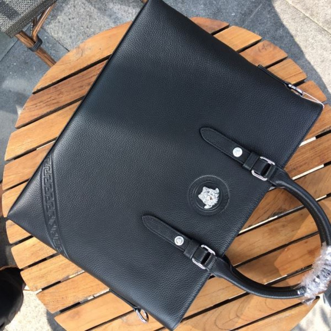 ゴージャスでスタイリッシュな ヴェルサーチェ コピー ブリーフケース VERSACE 存在感抜群