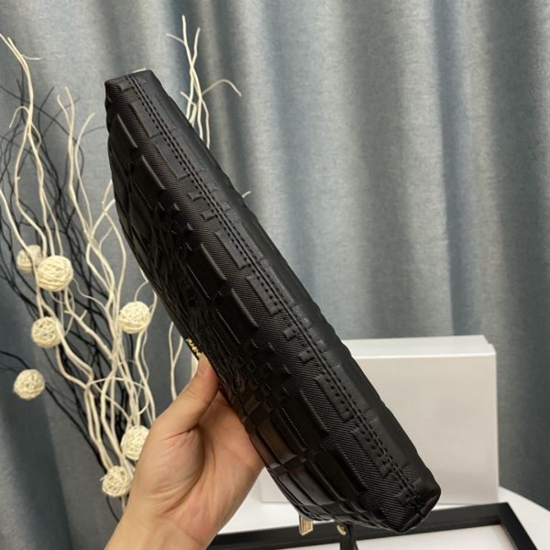 バーバリー コピー クラッチバッグ BURBERRY 上品でクラシカルな印象