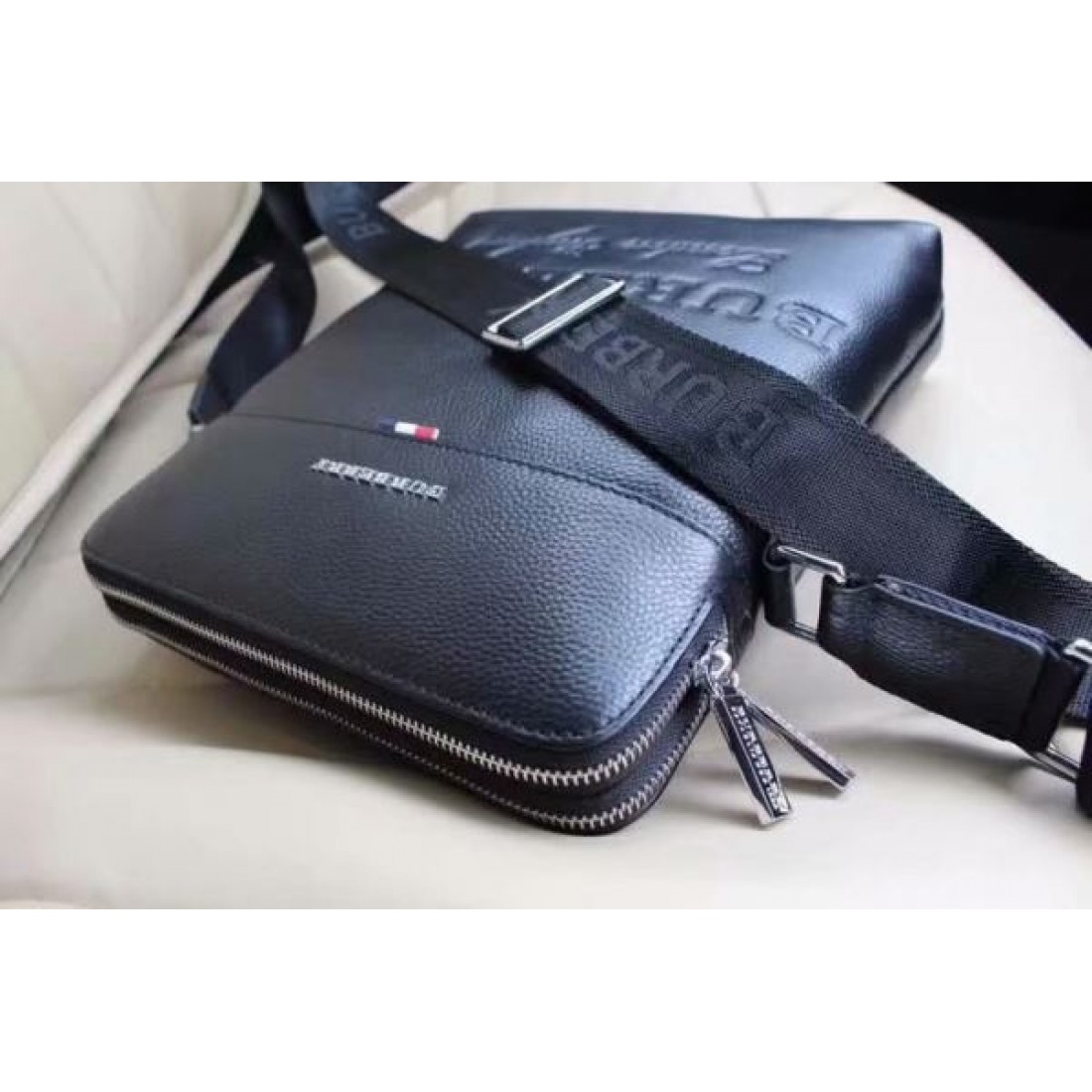 バーバリー コピー ショルダーバッグ BURBERRY クラシカルで落ち着いた大人の雰囲気