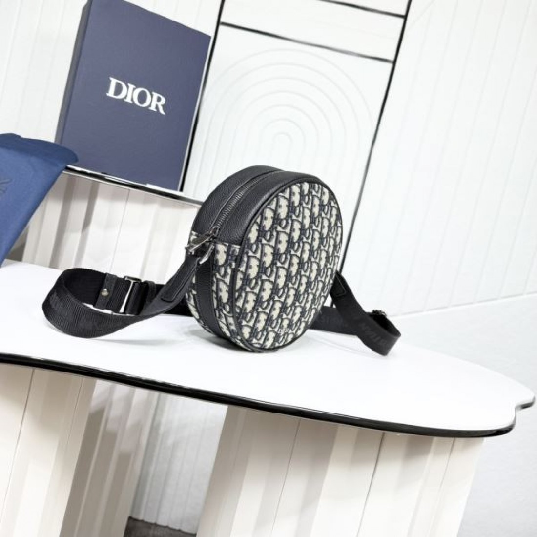 華やかでエレガントな ディオール コピー ショルダーバッグ DIOR 存在感抜群