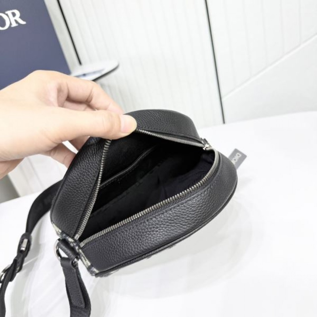 華やかでエレガントな ディオール コピー ショルダーバッグ DIOR 存在感抜群