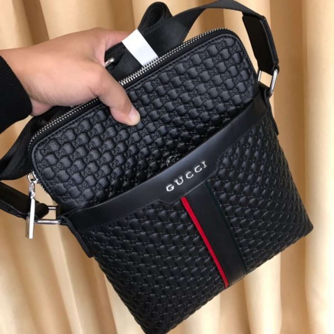 上品で洗練された グッチ コピー ショルダーバッグ GUCCI 存在感抜群