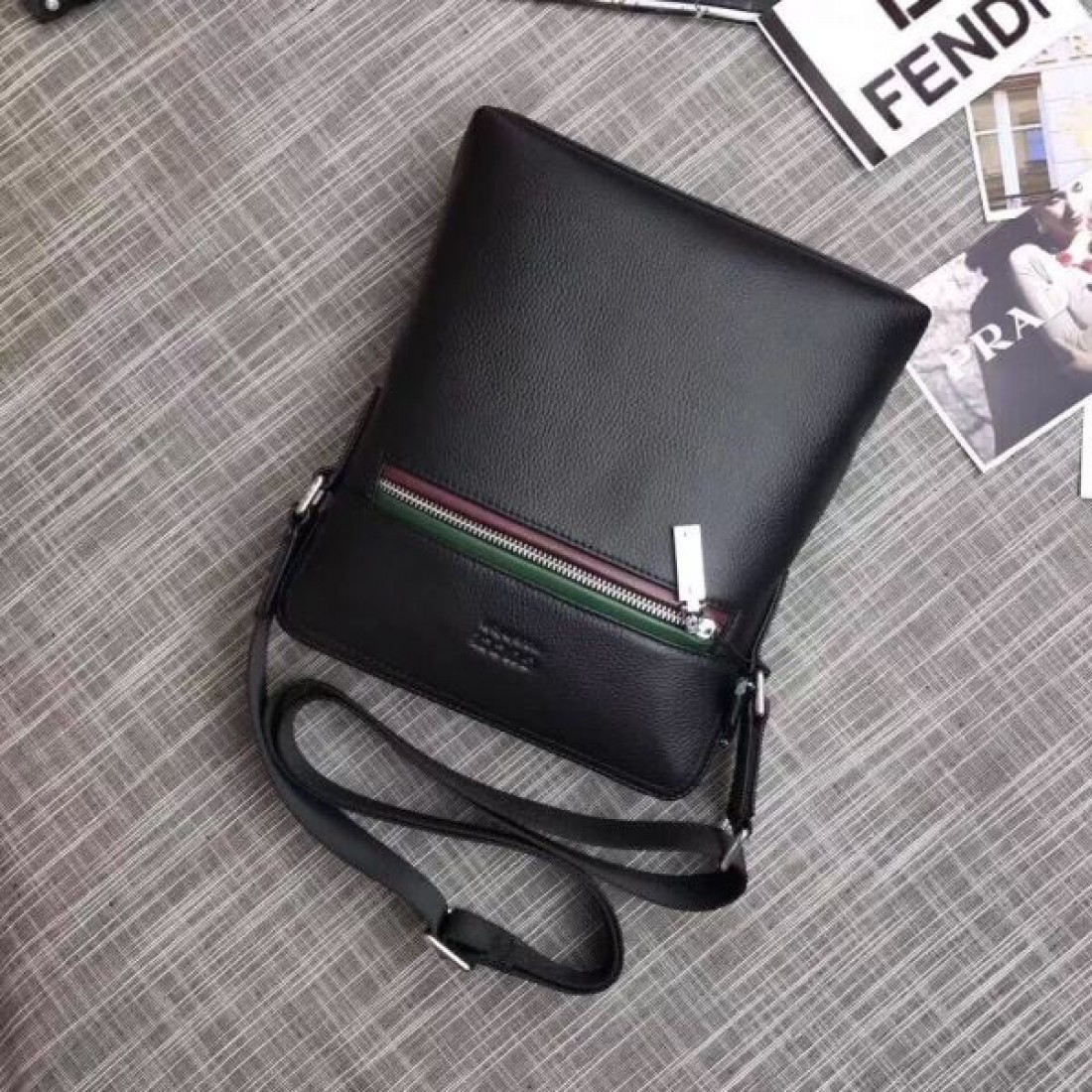 グッチ コピー ショルダーバッグ GUCCI 個性を引き立てるスタイリッシュな仕上がり