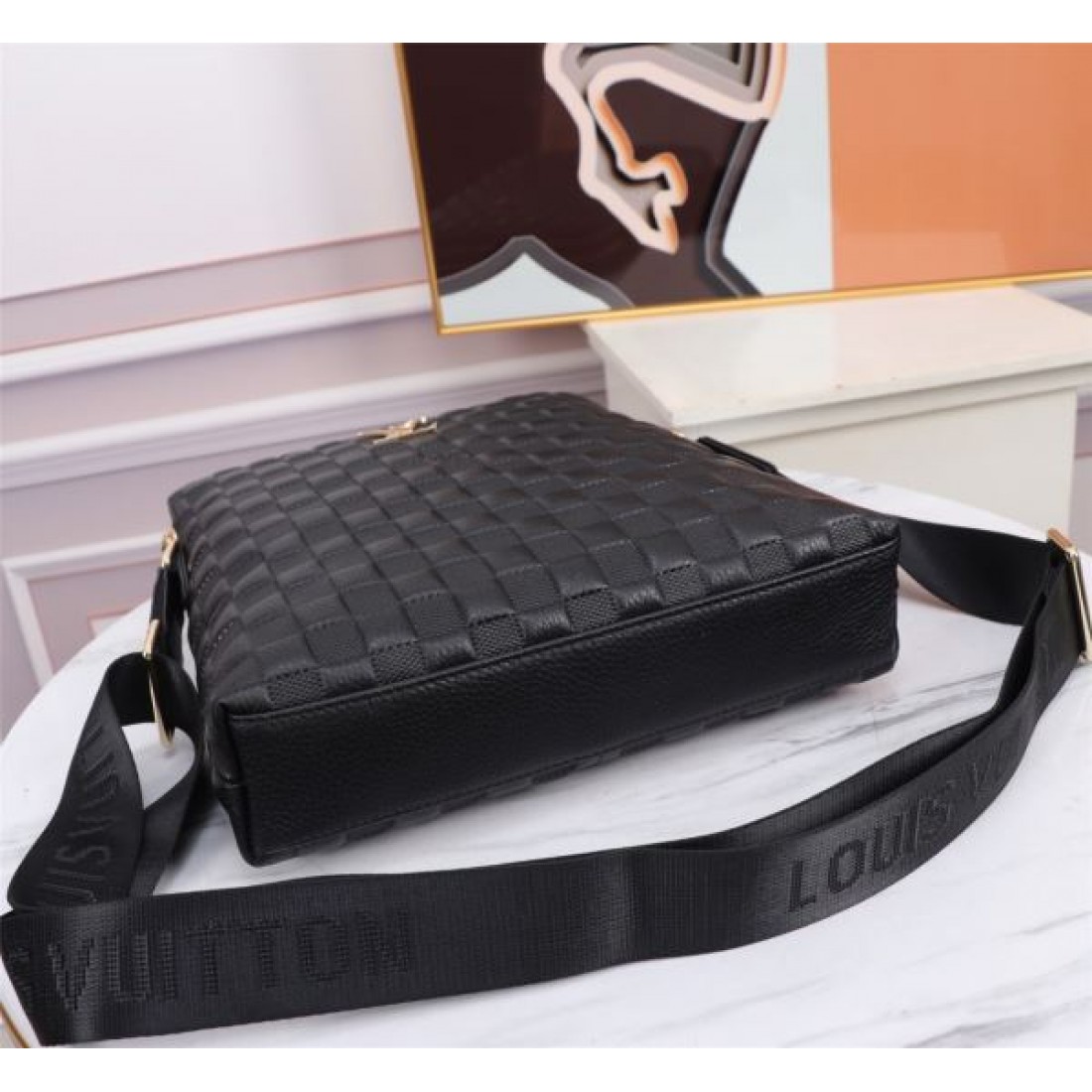 LOUIS VUITTON ルイヴィトン コピー ショルダーバッグ 高級感あふれる一品