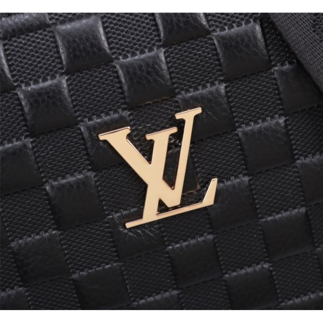 LOUIS VUITTON ルイヴィトン コピー ショルダーバッグ 高級感あふれる一品