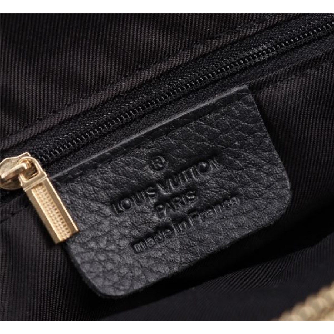 LOUIS VUITTON ルイヴィトン コピー ショルダーバッグ 高級感あふれる一品