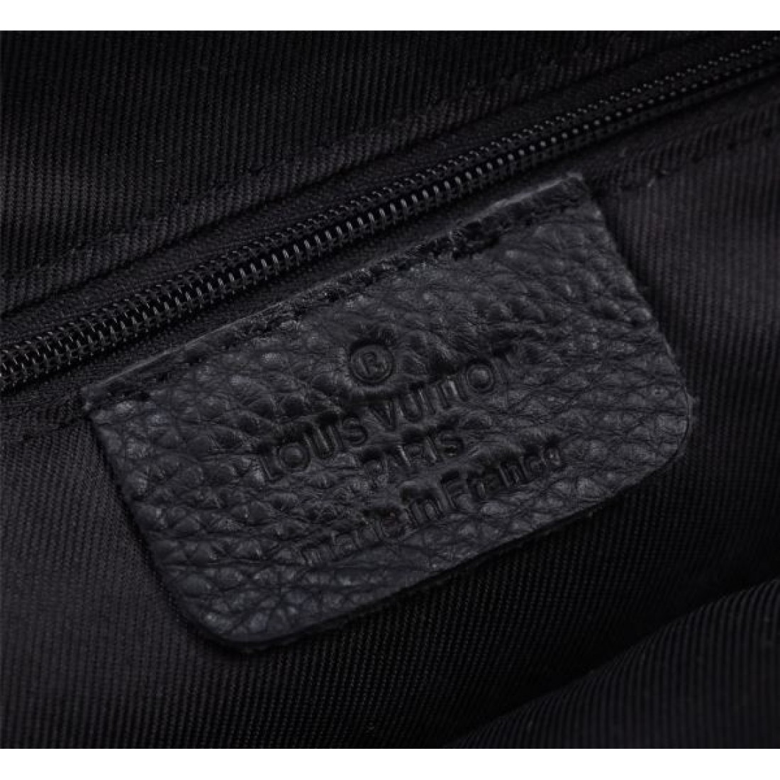 洗練されたデザイン ルイヴィトン コピー ショルダーバッグ LOUIS VUITTON エレガントな印象