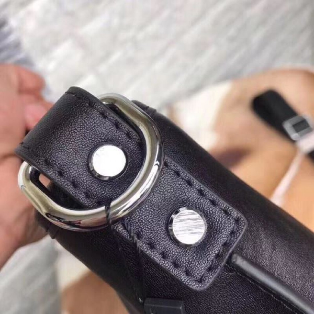 ゴージャスで洗練された VERSACE ヴェルサーチェ コピー ショルダーバッグ 存在感抜群