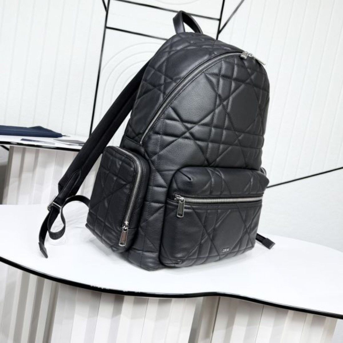  ディオール コピー バックパック DIOR 洗練されたデザインで毎日活躍