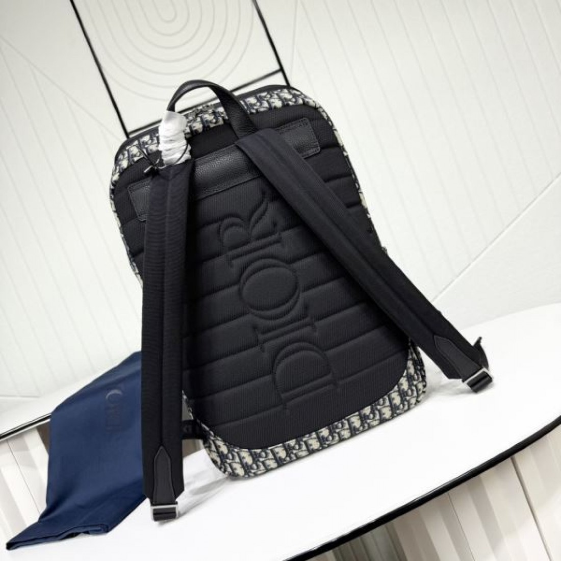 DIOR ディオール コピー バックパック 高級感ただよう洗練された仕上がり