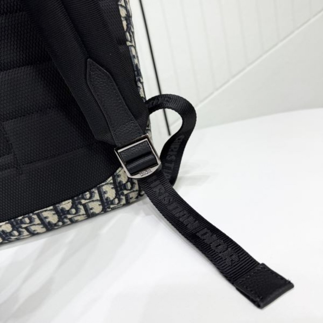 DIOR ディオール コピー バックパック 高級感ただよう洗練された仕上がり