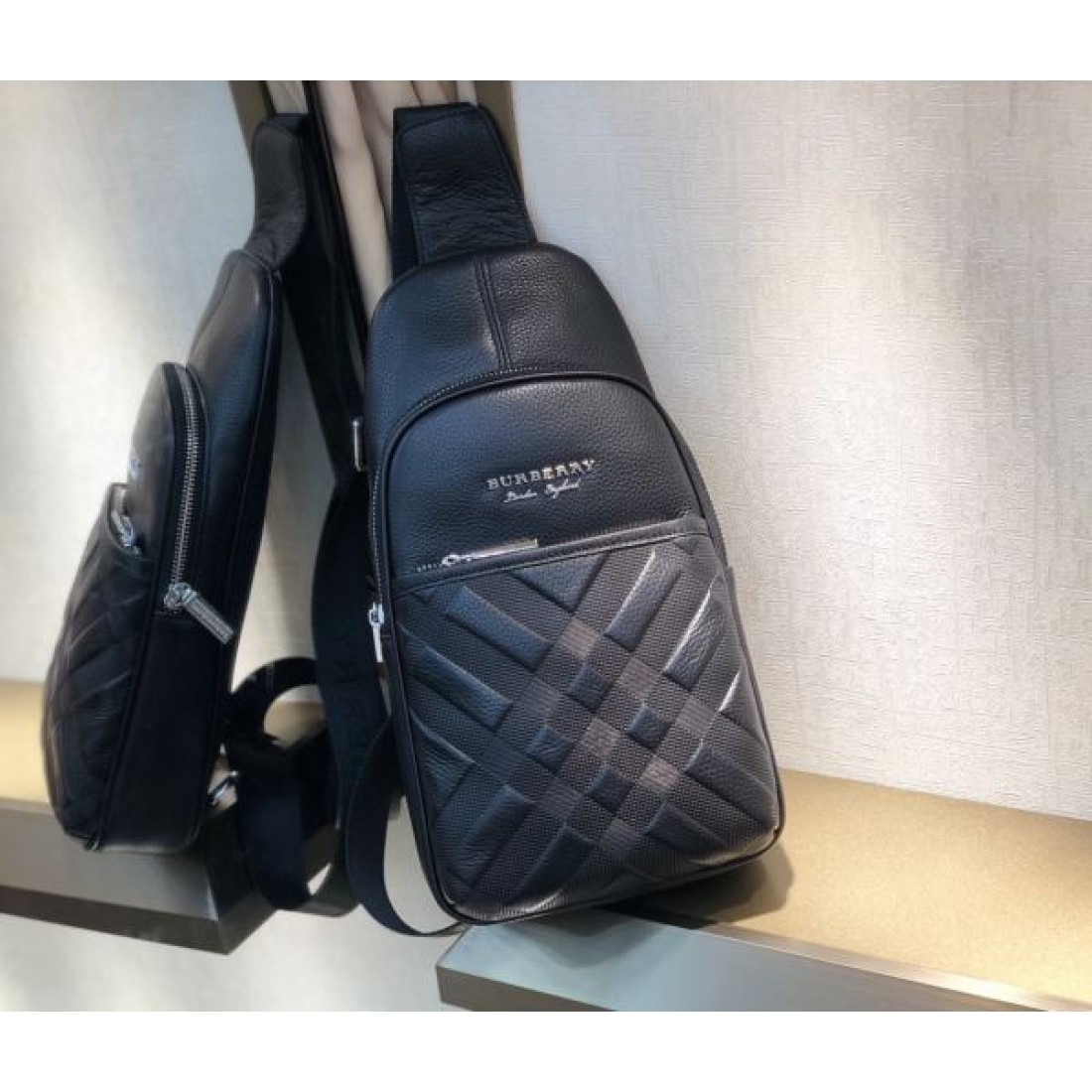 バーバリー コピー チェストバッグ BURBERRY 上品でクラシカルな大人の雰囲気